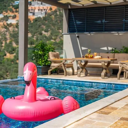 Carlito Villa Kaş